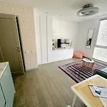 Amber - Pink Apartment
